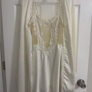 Elegant Cream Lace Trim Nightgown